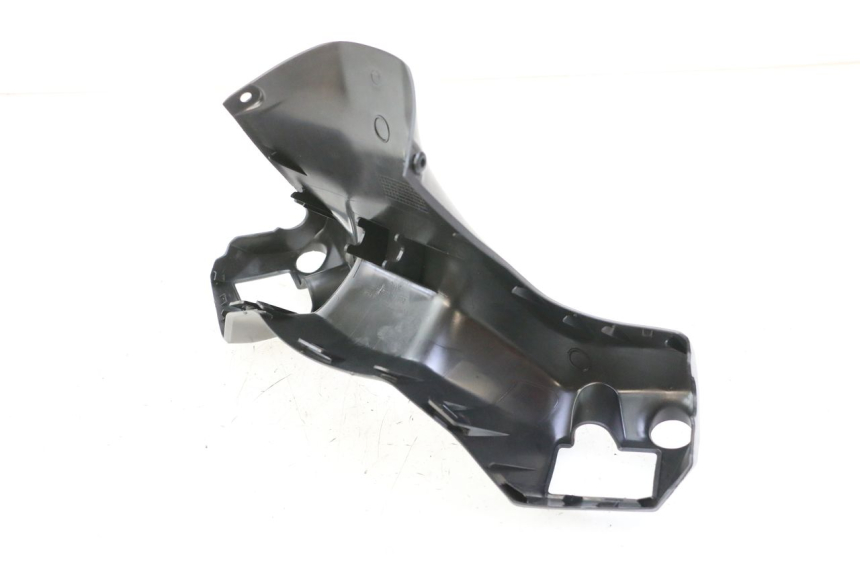 photo de COUVRE GUIDON AVANT SUZUKI BURGMAN 125 (2018 - 2021)