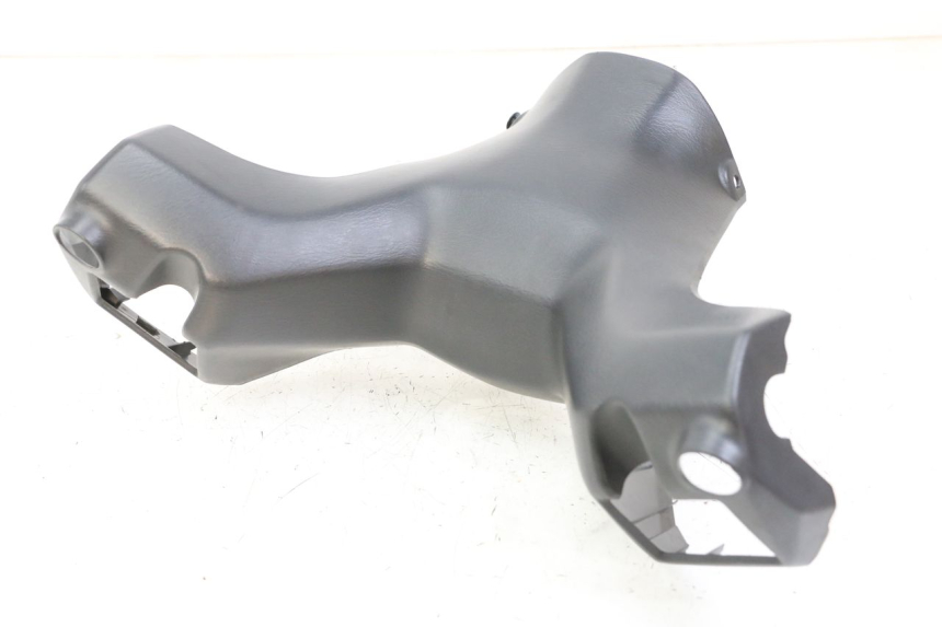 photo de COUVRE GUIDON AVANT SUZUKI BURGMAN 125 (2018 - 2021)