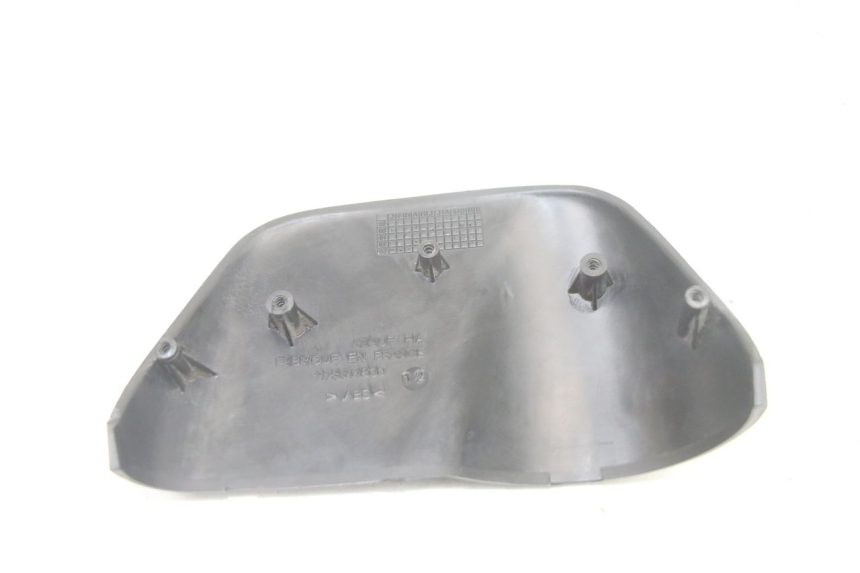 photo de COUVRE GUIDON AVANT PEUGEOT TREKKER TKR 50 (2005 - 2014)