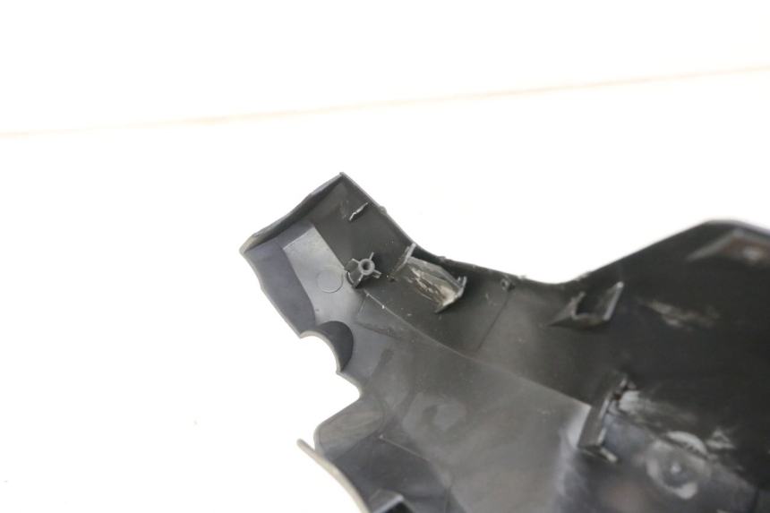 photo de COUVRE GUIDON AVANT SUZUKI UH BURGMAN 125 (2002 - 2006)