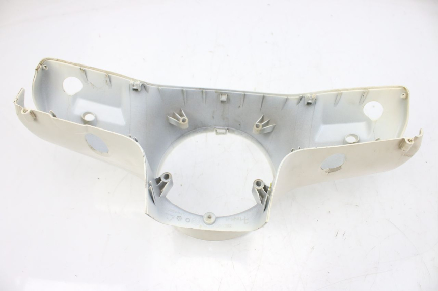 photo de COUVRE GUIDON AVANT PIAGGIO VESPA GTS IGET ABS 125 (2017 - 2023)