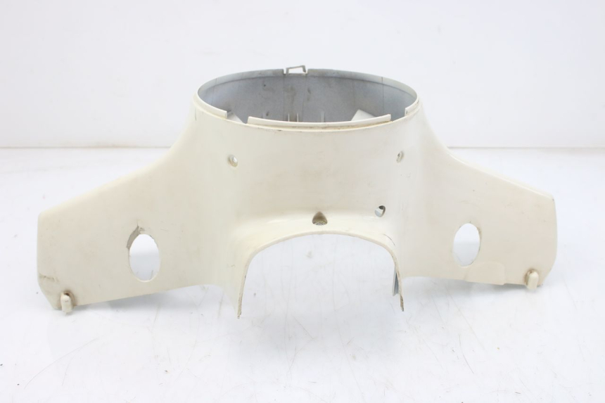 photo de COUVRE GUIDON AVANT PIAGGIO VESPA GTS IGET ABS 125 (2017 - 2023)