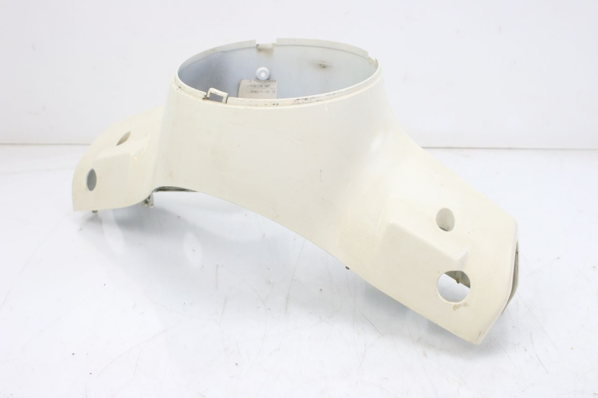 photo de COUVRE GUIDON AVANT PIAGGIO VESPA GTS IGET ABS 125 (2017 - 2023)