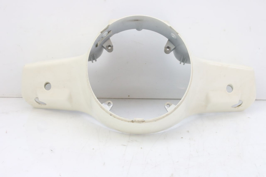 photo de COUVRE GUIDON AVANT PIAGGIO VESPA GTS IGET ABS 125 (2017 - 2023)