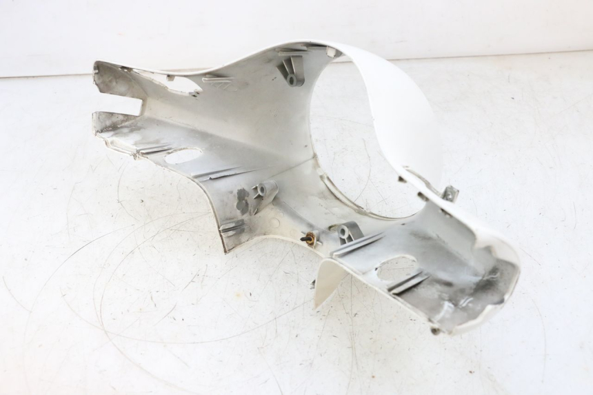 photo de COUVRE GUIDON AVANT PIAGGIO VESPA GTS SUPER IE 125 (2009 - 2016) - État de surface