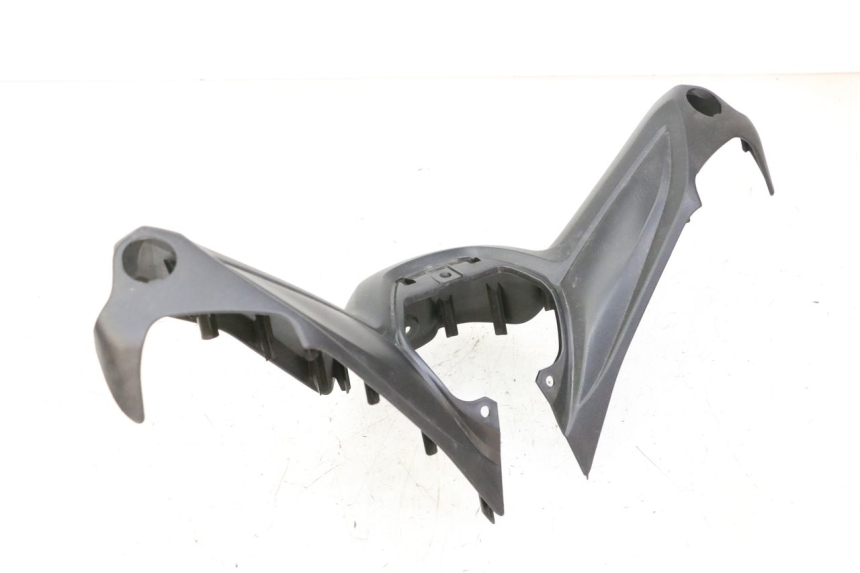 photo de COUVRE GUIDON AVANT YAMAHA XMAX X-MAX 125 (2021 - 2025) - Gros plan technique