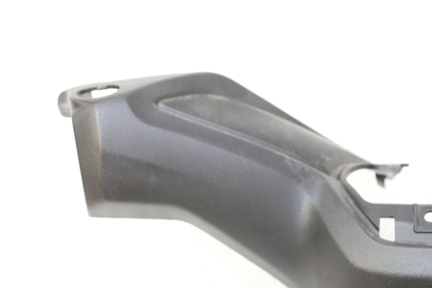 photo de COUVRE GUIDON AVANT YAMAHA XMAX X-MAX 125 (2021 - 2025) - Vue d’ensemble