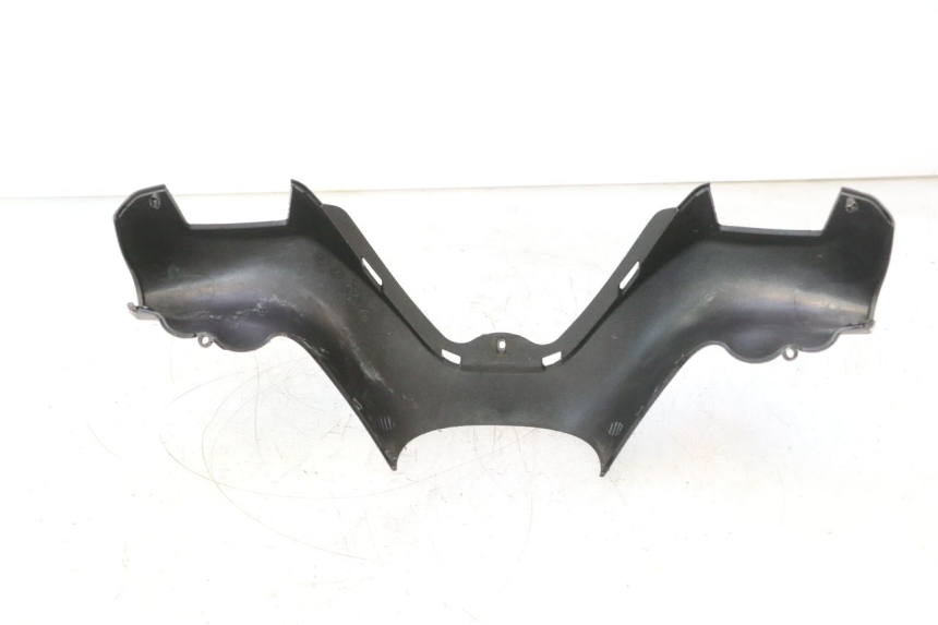 photo de COUVRE GUIDON AVANT PIAGGIO X8 STREET 125 (2006 - 2007) - Autre angle de vue
