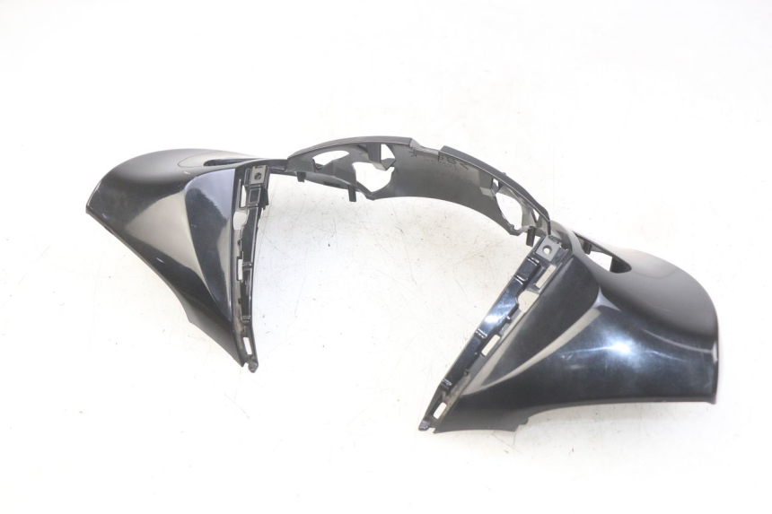 photo de COUVRE GUIDON AVANT YAMAHA HW XENTER 125 (2011 - 2017)