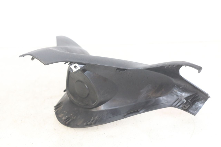 photo de COUVRE GUIDON AVANT YAMAHA YP MAJESTY 400 (2004 - 2008)