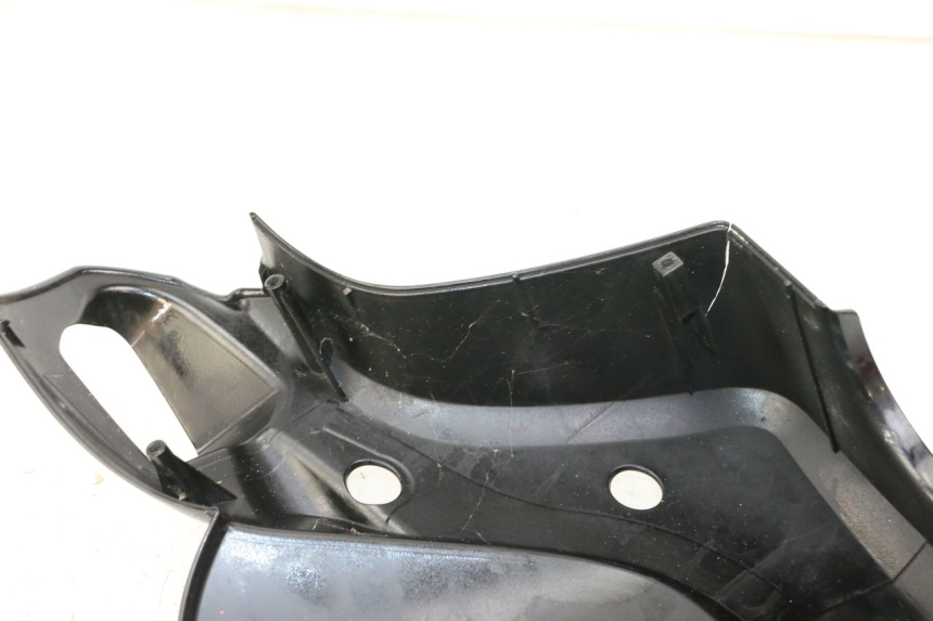 photo de COUVRE GUIDON AVANT YAMAHA YP MAJESTY 125 (2007 - 2010)