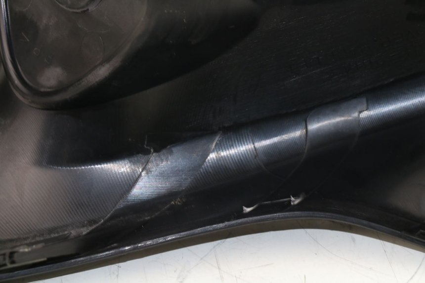 photo de COUVRE GUIDON AVANT YAMAHA YP MAJESTY 400 (2004 - 2008)
