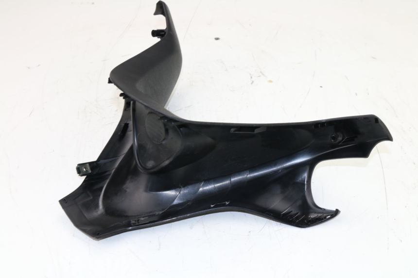 photo de COUVRE GUIDON AVANT YAMAHA YP MAJESTY 400 (2004 - 2008)