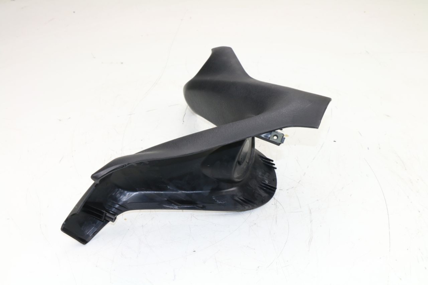 photo de COUVRE GUIDON AVANT YAMAHA YP MAJESTY 400 (2004 - 2008)