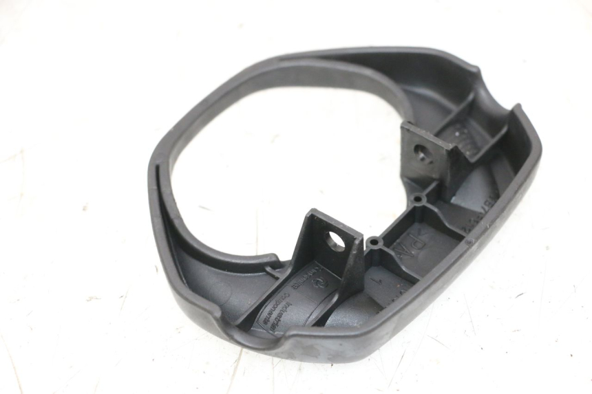 photo de COUVRE GUIDON  MBK BOOSTER SPIRIT NAKED 50 (2004 - 2017) - Détail de la pièce