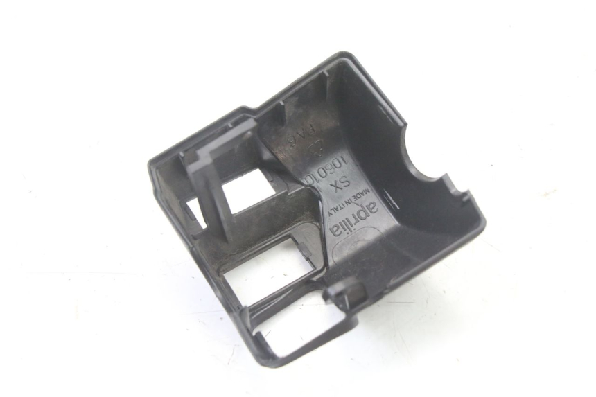 photo de COUVRE GUIDON COMMODO APRILIA ATLANTIC 125 (2003 - 2009)