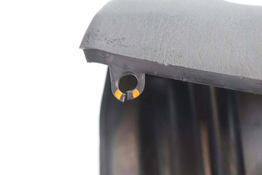 photo de COUVRE GUIDON COMMODO PIAGGIO FLY 2T 50 (2004 - 2017) - Points de fixation