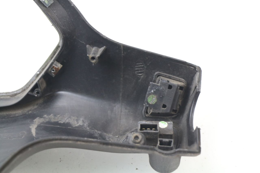 photo de COUVRE GUIDON COMMODO PIAGGIO LIBERTY 125 (2009 - 2013) - Autre angle de vue