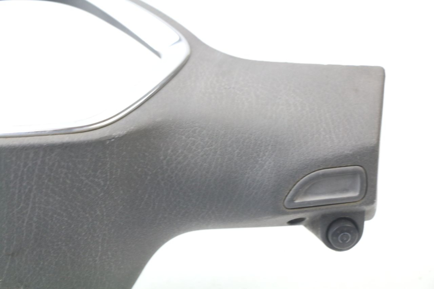 photo de COUVRE GUIDON COMMODO PIAGGIO LIBERTY 125 (2009 - 2013) - Points de fixation