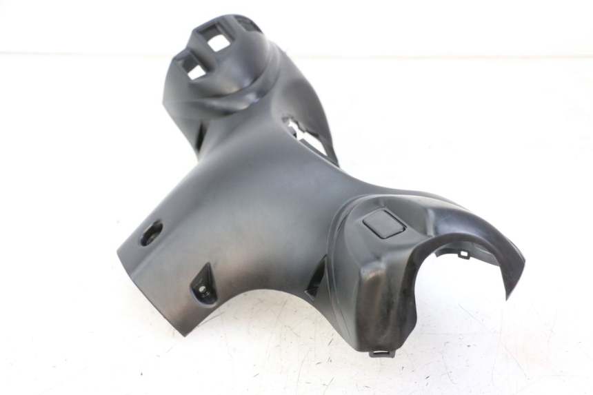 photo de COUVRE GUIDON COMMODO MBK OVETTO ONE 2T 50 (2013 - 2017)