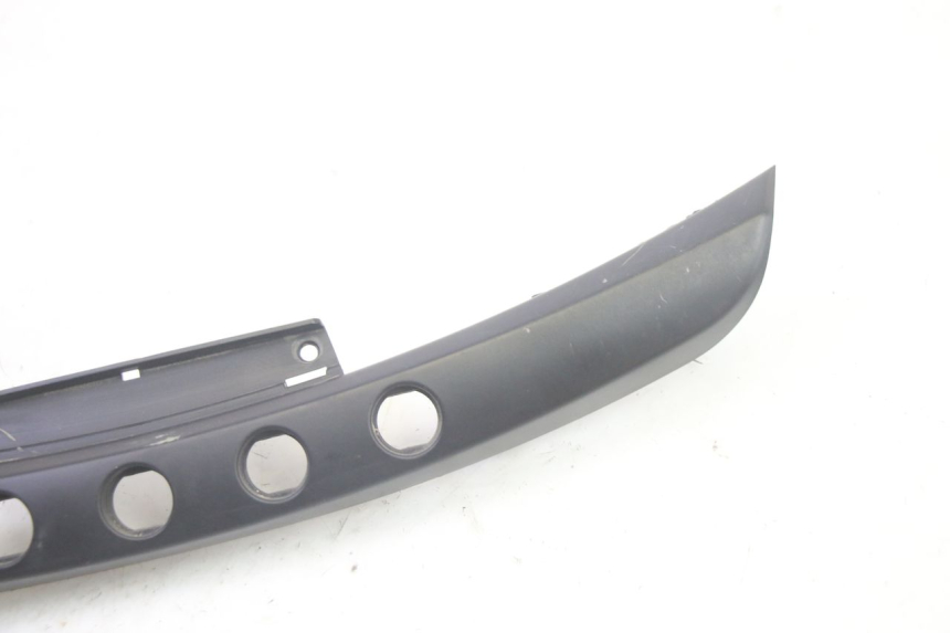 photo de COUVRE GUIDON COMMODO PIAGGIO MP3 HPE 350 (2018 - 2020) - Zoom état d’usage