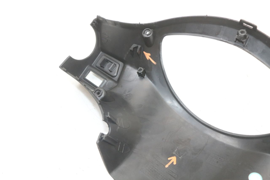 photo de COUVRE GUIDON COMMODO PEUGEOT TWEET 125 (2018 - 2021)
