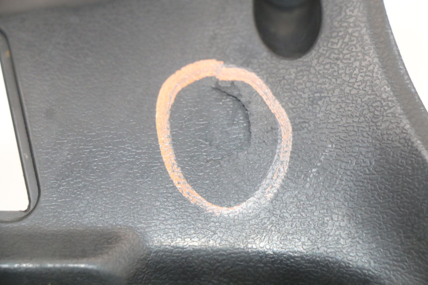 photo de COUVRE GUIDON COMMODO PEUGEOT TWEET 125 (2018 - 2021)