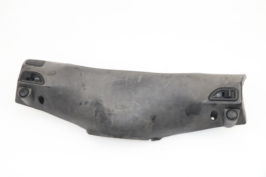 photo de COUVRE GUIDON COMMODO PIAGGIO NRG EXTREME H2O 50 (1999 - 2001)