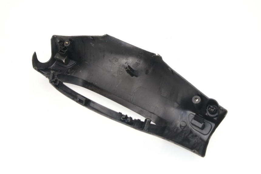 photo de COUVRE GUIDON COMMODO PIAGGIO NRG EXTREME H2O 50 (1999 - 2001)