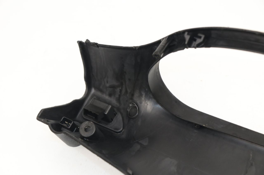 photo de COUVRE GUIDON COMMODO PIAGGIO NRG EXTREME H2O 50 (1999 - 2001)