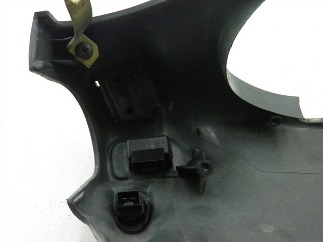 photo de COUVRE GUIDON COMMODO PIAGGIO SUPER LX 125 (2000 - 2003)