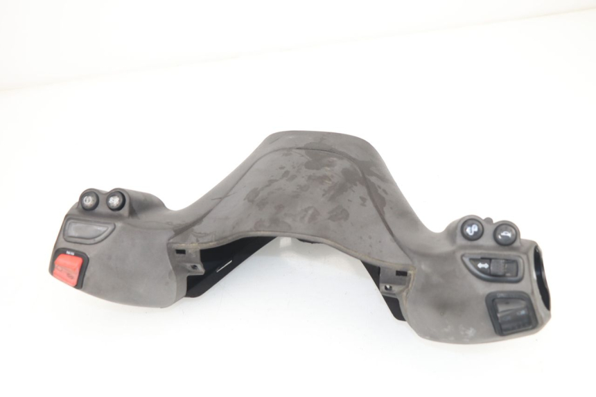 photo de COUVRE GUIDON COMMODO PIAGGIO X8 400 (2006 - 2007)