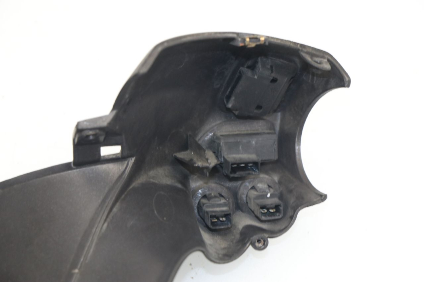 photo de COUVRE GUIDON COMMODO PIAGGIO X8 400 (2006 - 2007)