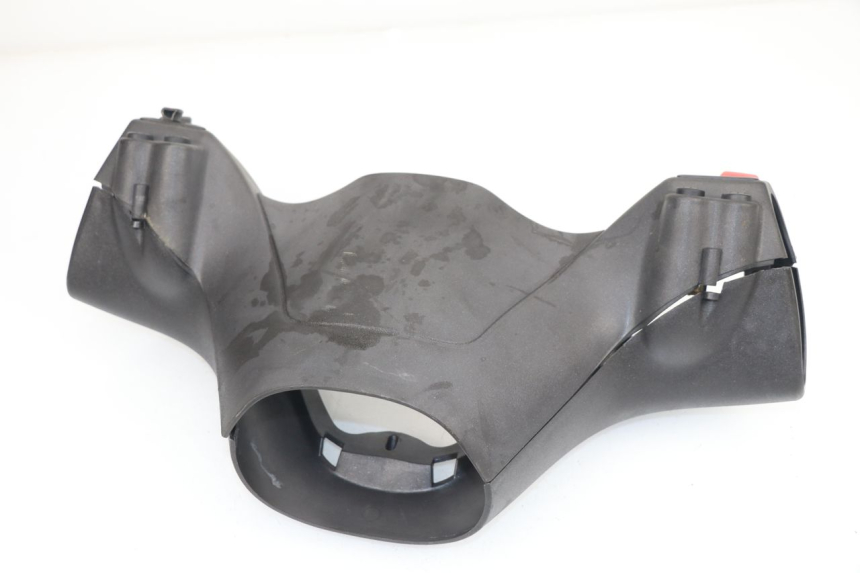 photo de COUVRE GUIDON COMMODO PIAGGIO X8 400 (2006 - 2007)