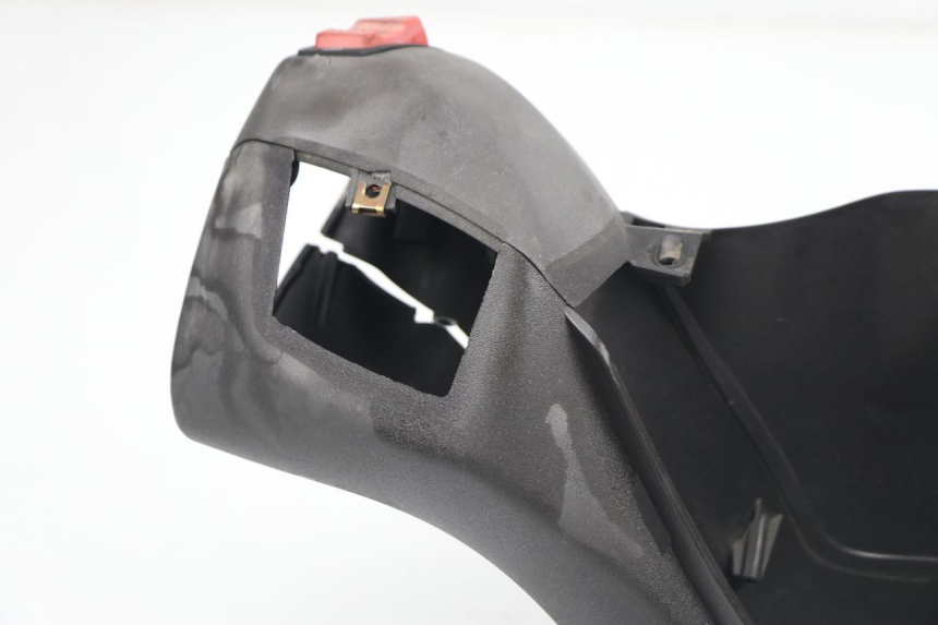 photo de COUVRE GUIDON COMMODO PIAGGIO X8 400 (2006 - 2007)