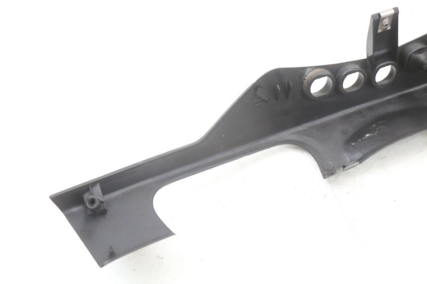 photo de COUVRE GUIDON COMMODO PIAGGIO X10 125 (2012 - 2017)