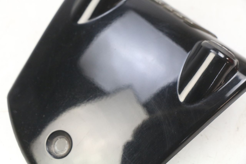 photo de COUVRE GUIDON  PIAGGIO MP3 LT 300 (2010 - 2016) - Détail de la pièce