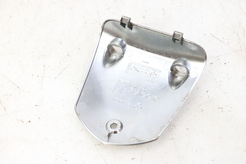 photo de COUVRE GUIDON  PIAGGIO MP3 LT 300 (2010 - 2016) - Détail de la pièce