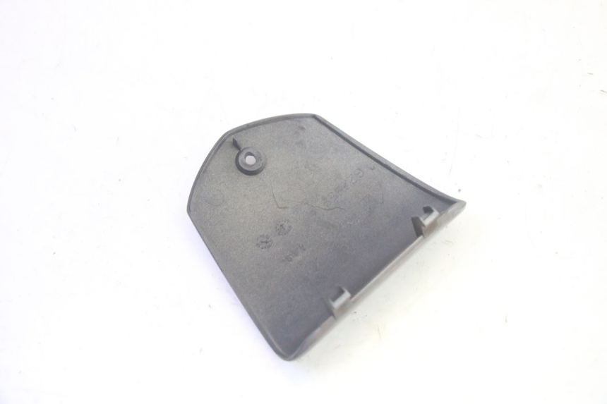 photo de COUVRE GUIDON PIAGGIO MP3 LT 400 (2007 - 2012) - Autre angle de vue