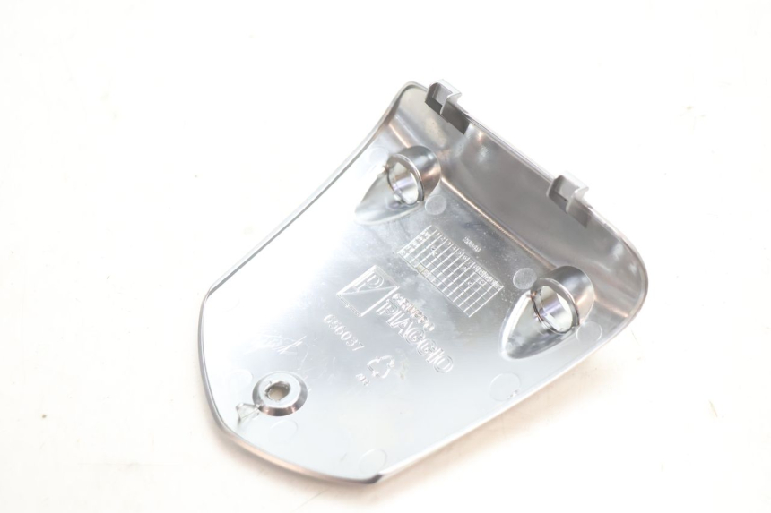 photo de COUVRE GUIDON  PIAGGIO MP3 LT 300 (2010 - 2016) - Autre angle de vue