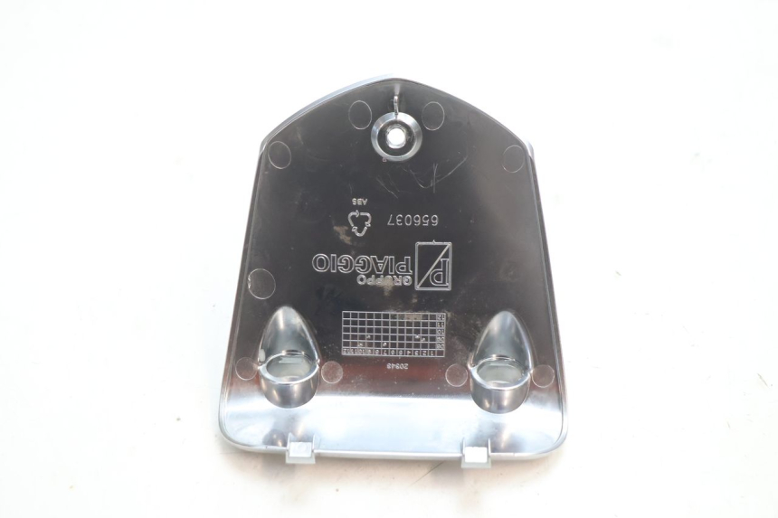photo de COUVRE GUIDON  PIAGGIO MP3 LT 300 (2010 - 2016) - Gros plan technique