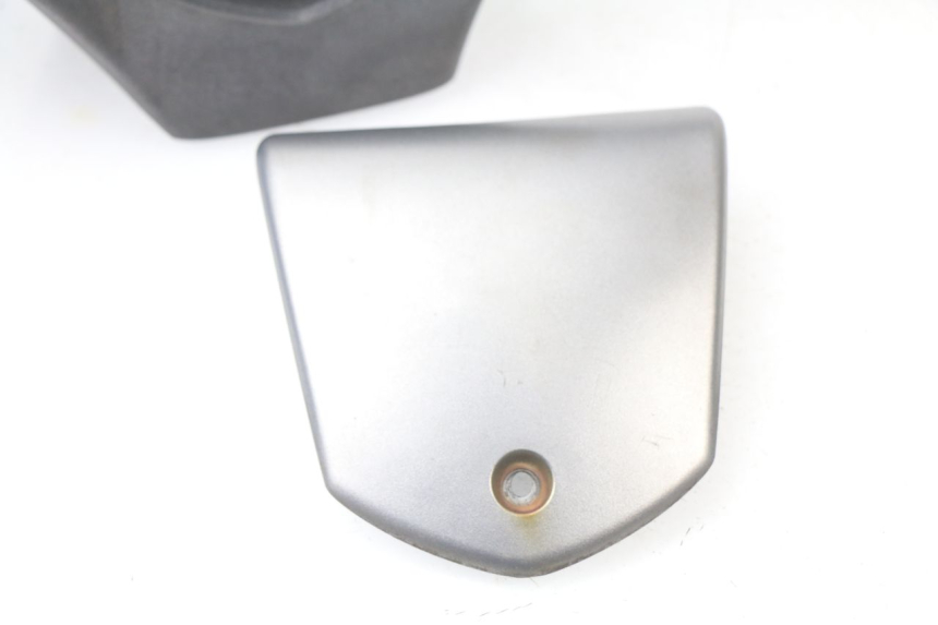 photo de COUVRE GUIDON  PIAGGIO MP3 125 (2006 - 2014)