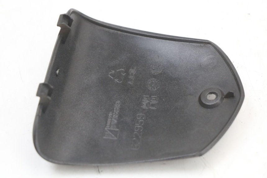 photo de COUVRE GUIDON  PIAGGIO MP3 125 (2006 - 2014)