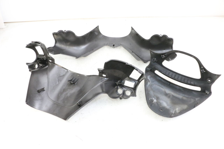 photo de COUVRE GUIDON  PIAGGIO X9 125 (2000 - 2003)