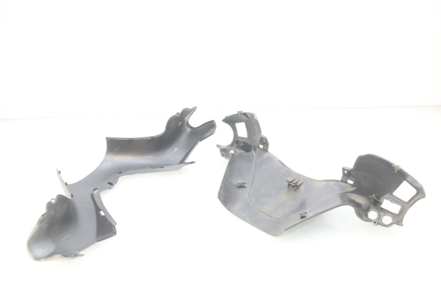 photo de COUVRE GUIDON PIAGGIO X9 EVOLUTION 250 (2003 - 2007)