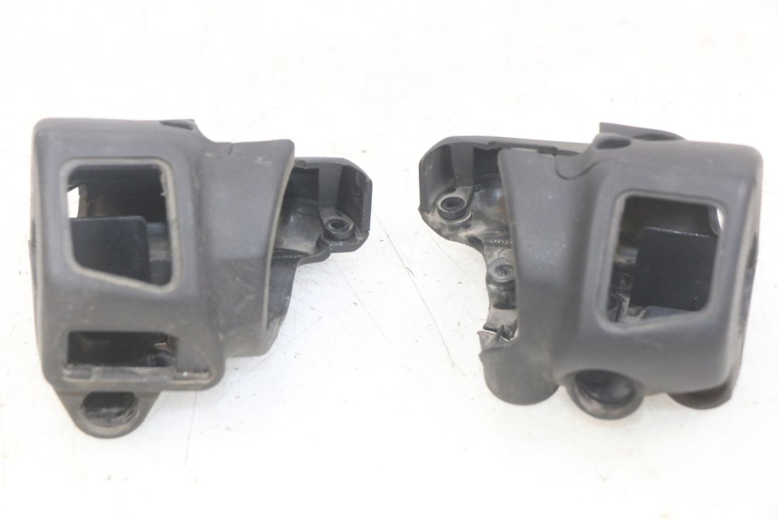 photo de COUVRE GUIDON APRILIA SCARABEO LIGHT 125 (2007 - 2011)