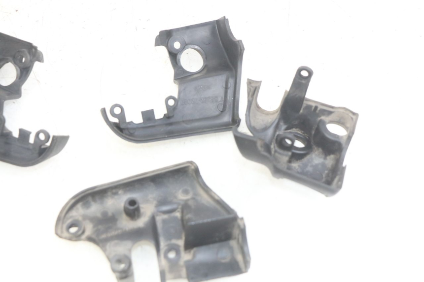 photo de COUVRE GUIDON APRILIA SCARABEO LIGHT 125 (2007 - 2011)