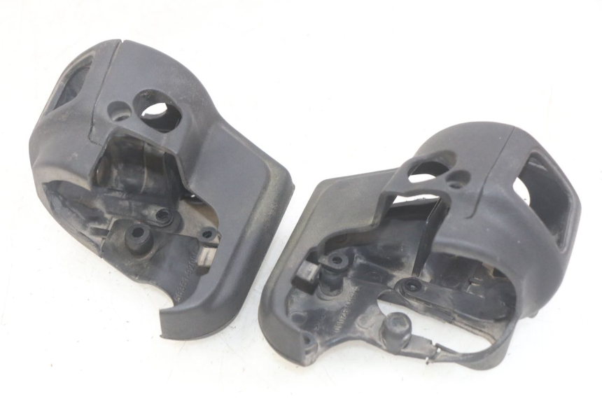 photo de COUVRE GUIDON APRILIA SCARABEO LIGHT 125 (2007 - 2011)