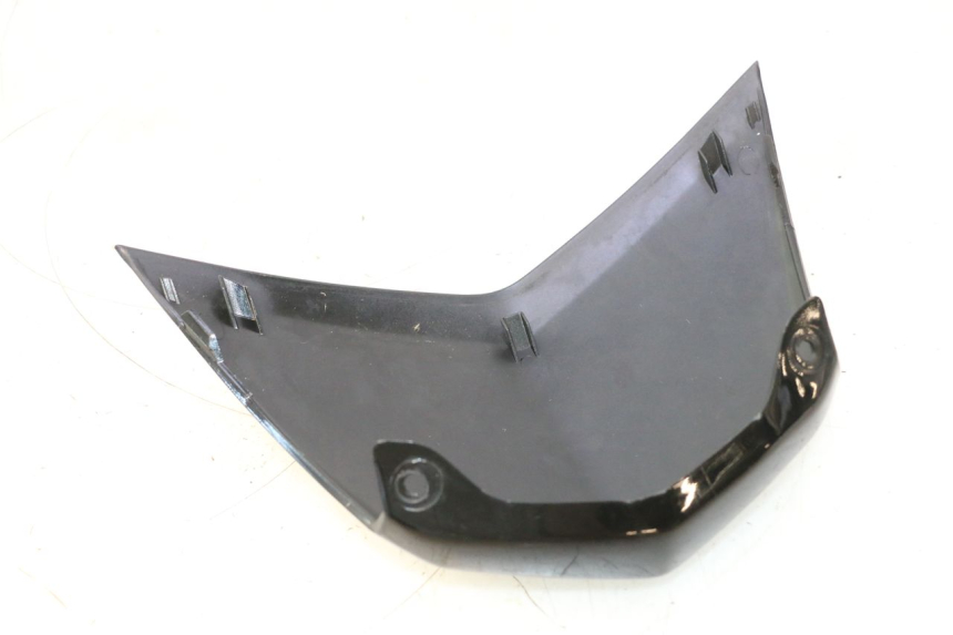 photo de COUVRE GUIDON  FYM SCOOTERONE 125 (2006 - 2008) - Zoom état d’usage