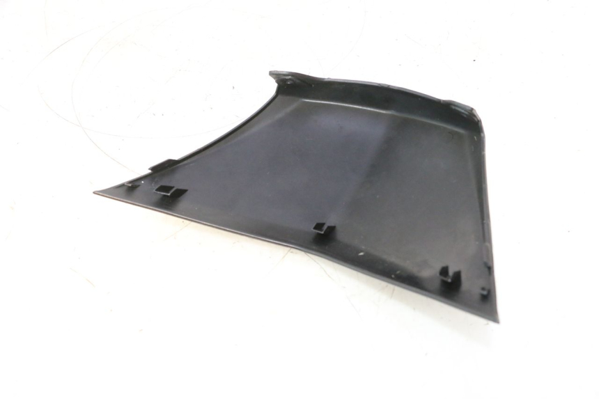 photo de COUVRE GUIDON  FYM SCOOTERONE 125 (2006 - 2008) - Autre angle de vue